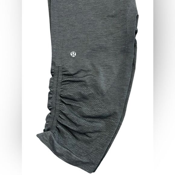 Lululemon Ruched Capri Leggings – Dark Gray, Approx. Size 8 - Picture 3 of 6